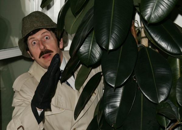 Jeff Bennett as Inspector Clouseau lookalike