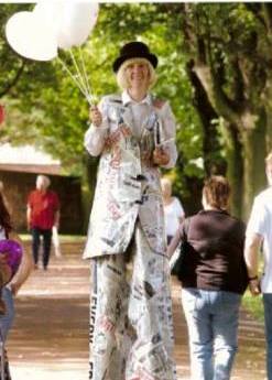 Knotrite Circus with Trudi Patient Stilt Walker South Yorkshire